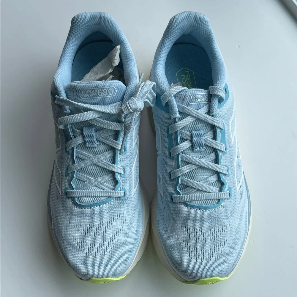 New Balance Women's Light Blue Athletic Shoes 680 Size 9 NWOB - Picture 2 of 5